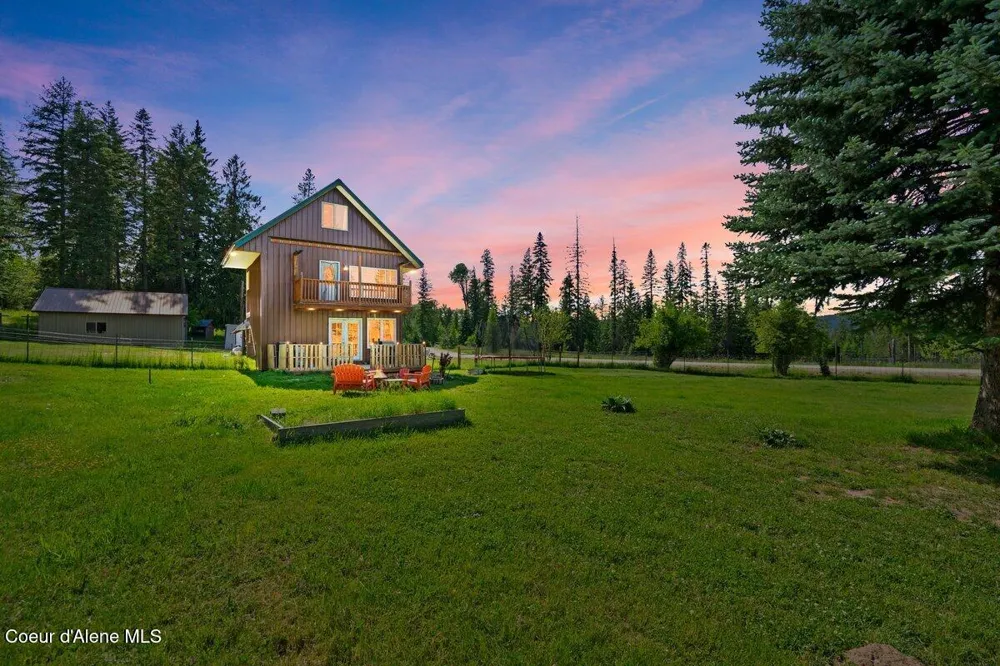 929 Irish Rd Sagle, ID 83860