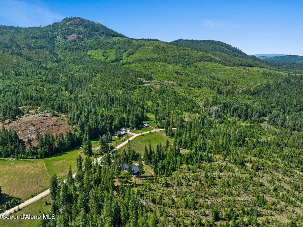 929 Irish Rd Sagle, ID 83860