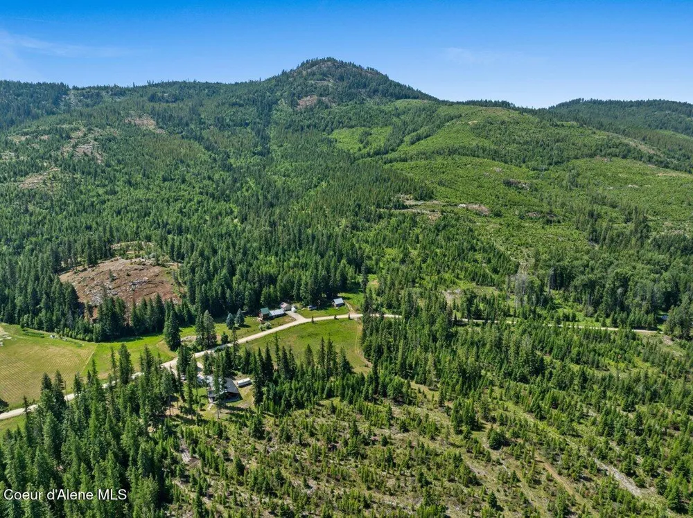 929 Irish Rd Sagle, ID 83860