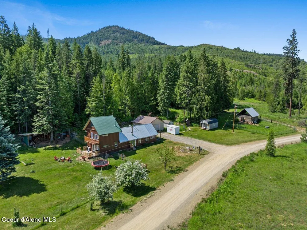 929 Irish Rd Sagle, ID 83860