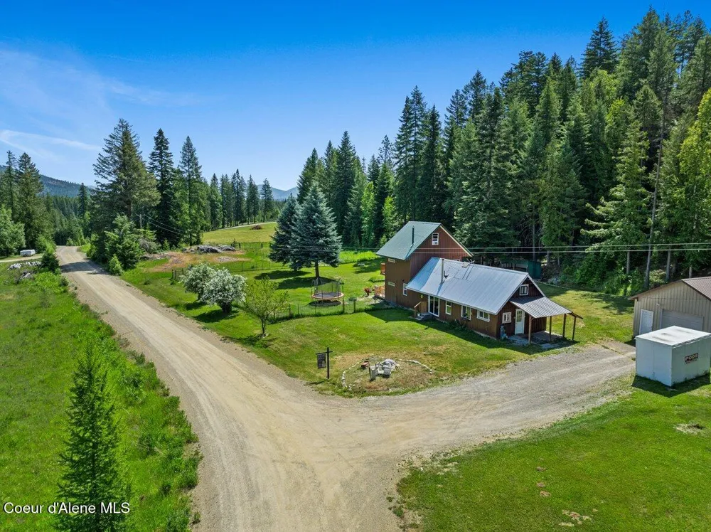 929 Irish Rd Sagle, ID 83860