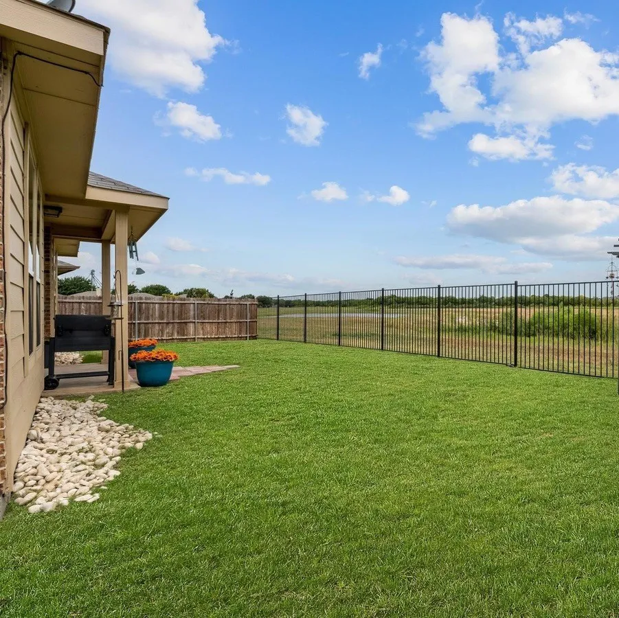 461 Creek Terrace Drive Saginaw, TX 76131