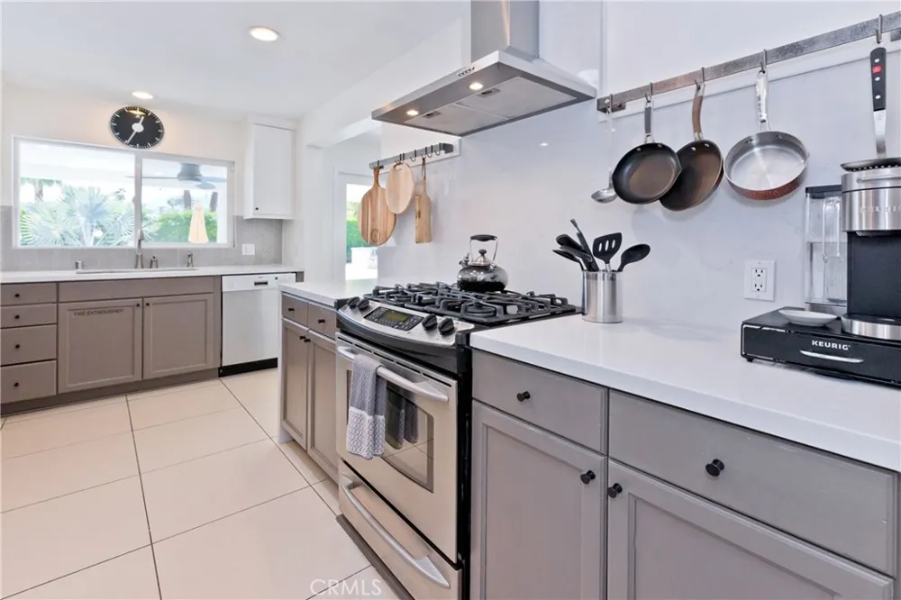 1057 E Marshall Way Palm Springs, CA 92262
