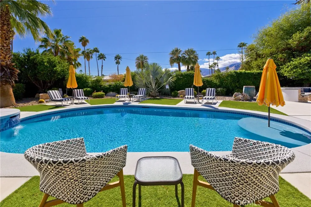 1057 E Marshall Way Palm Springs, CA 92262