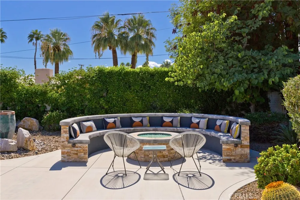 1057 E Marshall Way Palm Springs, CA 92262