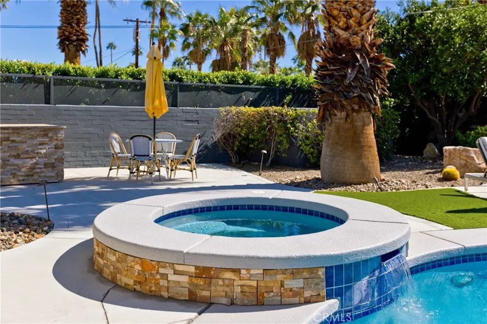 1057 E Marshall Way Palm Springs, CA 92262