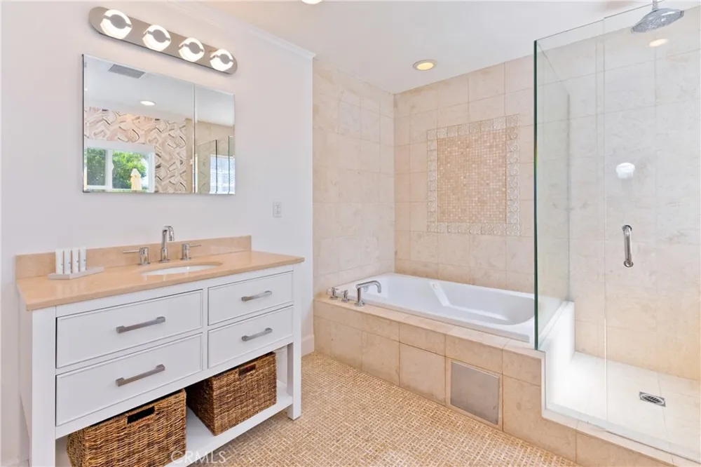 1057 E Marshall Way Palm Springs, CA 92262