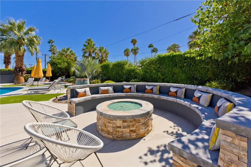 1057 E Marshall Way Palm Springs, CA 92262