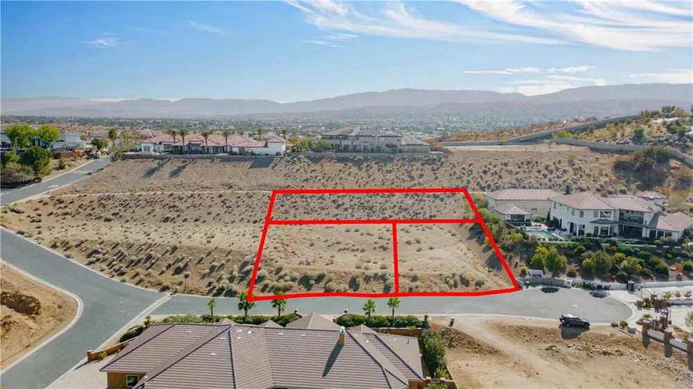 Camino Vista Quartz Hill, CA 93536