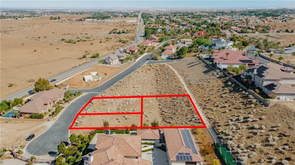 Camino Vista Quartz Hill, CA 93536