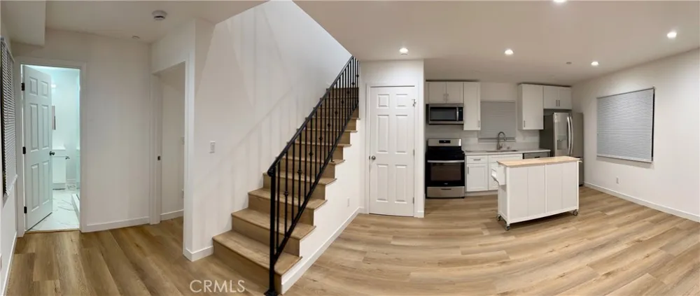 18654 Runnymede St. 1/2 Reseda, CA 91335