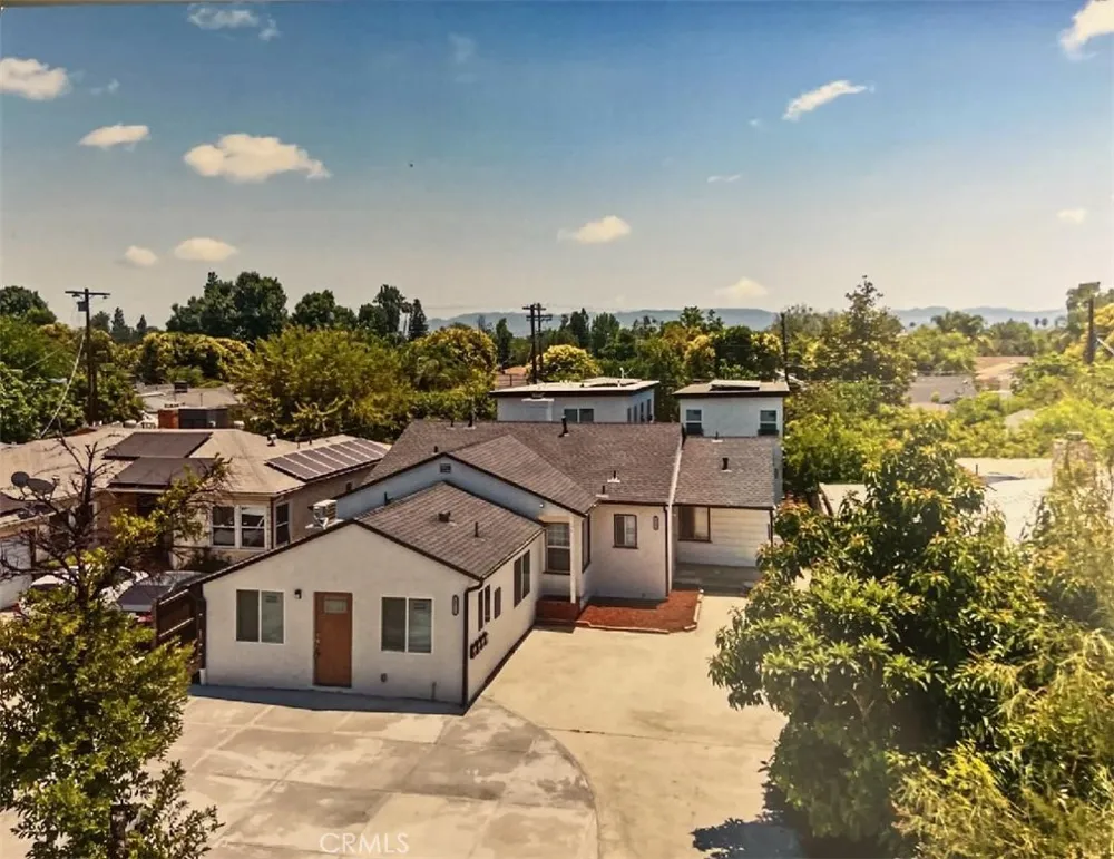 18654 Runnymede St. 1/2 Reseda, CA 91335