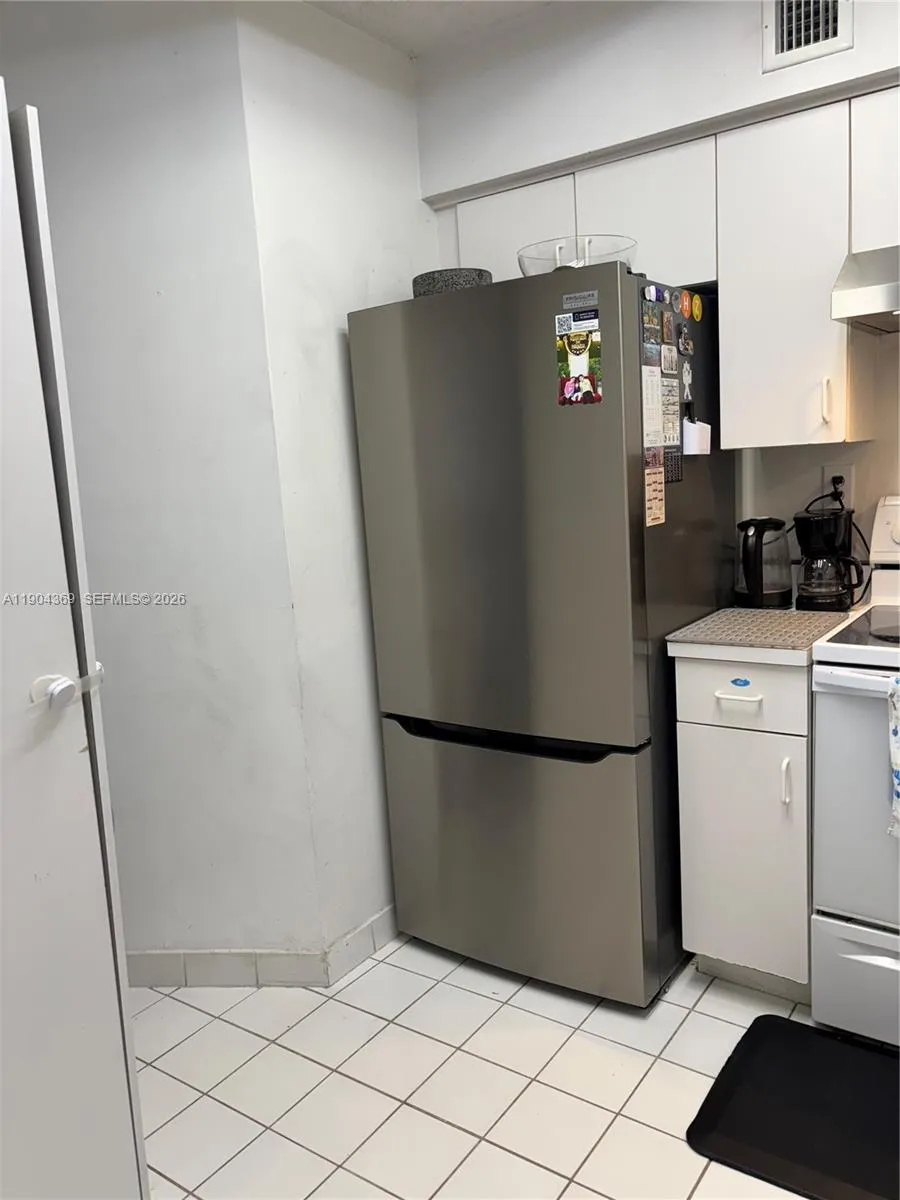 3300 NE 191st St #1403 Aventura, FL 33180