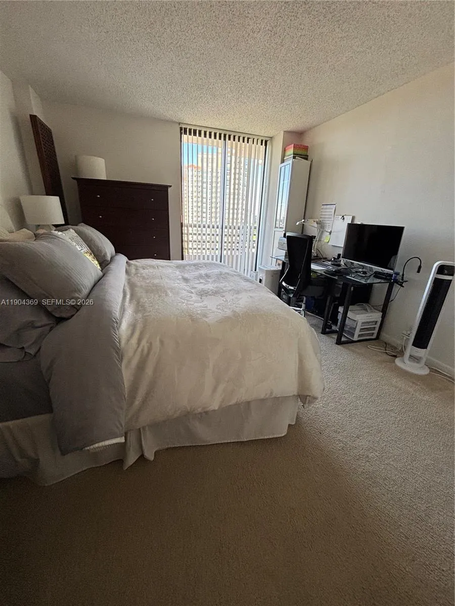 3300 NE 191st St #1403 Aventura, FL 33180