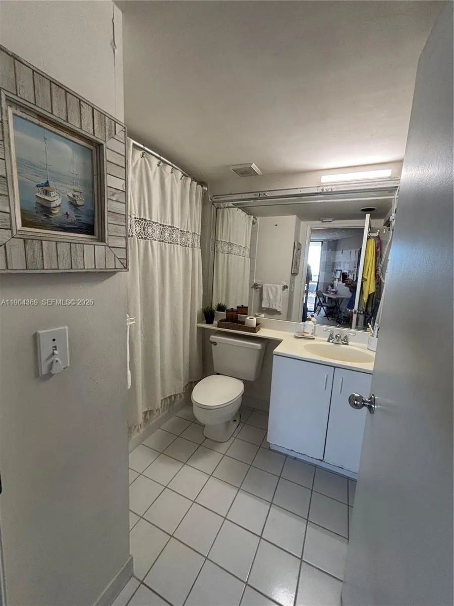 3300 NE 191st St #1403 Aventura, FL 33180