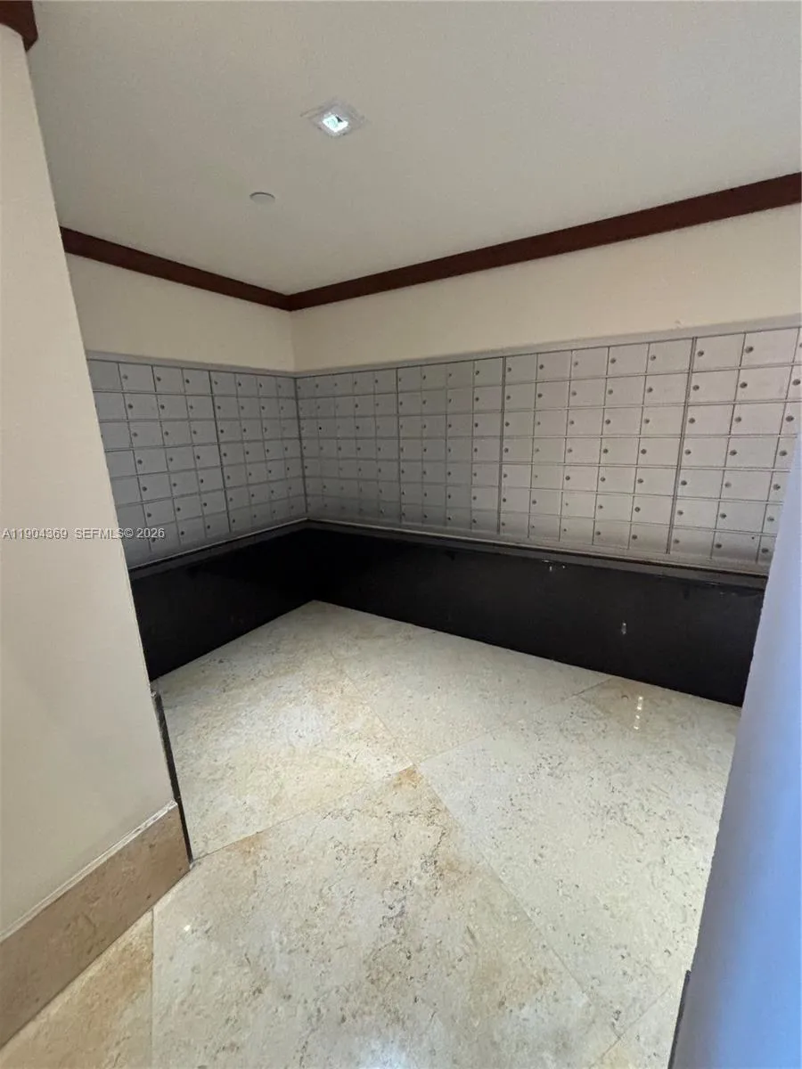 3300 NE 191st St #1403 Aventura, FL 33180