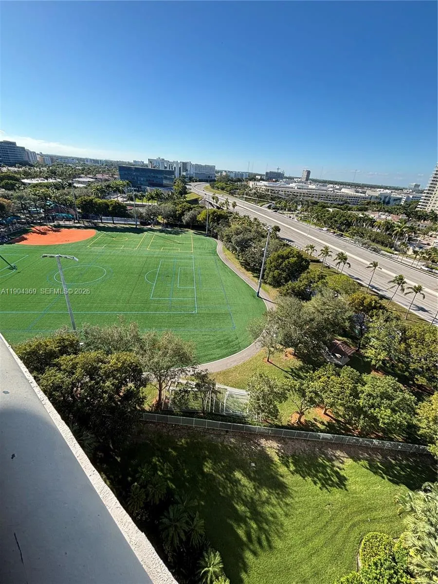 3300 NE 191st St #1403 Aventura, FL 33180