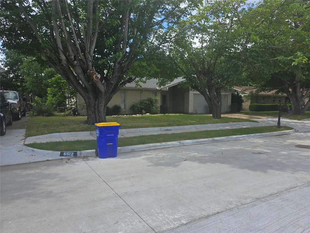 6608 Summertime Lane Watauga, TX 76148