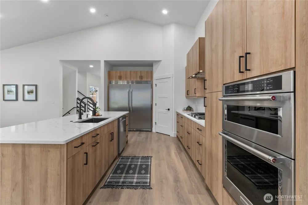 6917 Red Ridge Drive Lynden, WA 98264