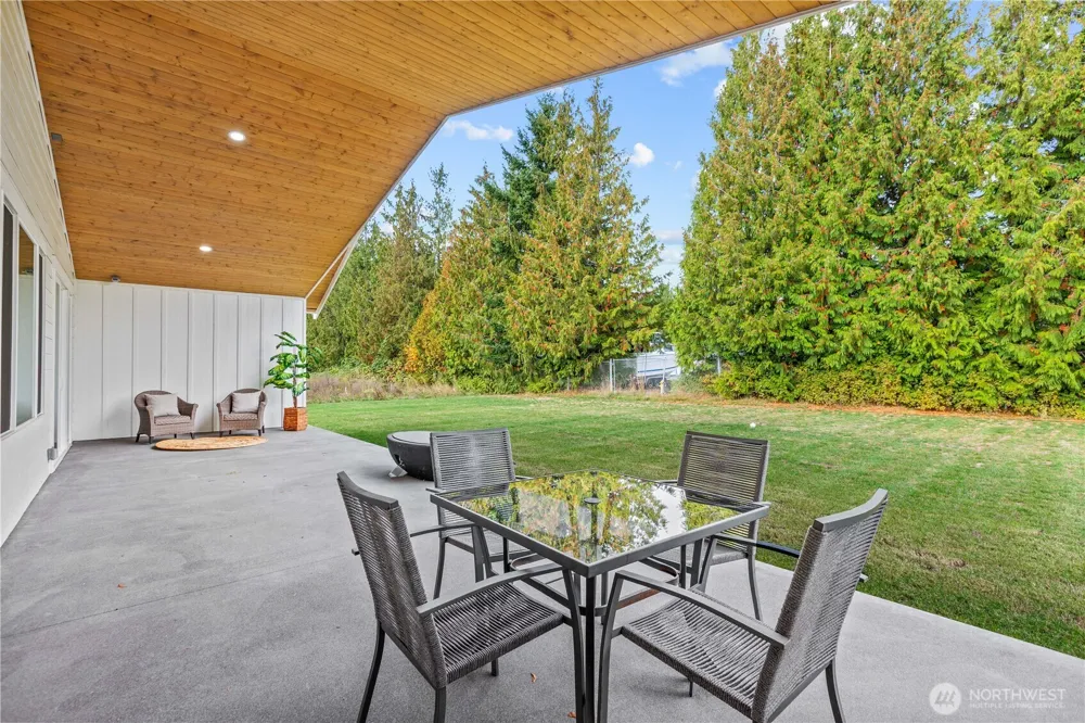 6917 Red Ridge Drive Lynden, WA 98264