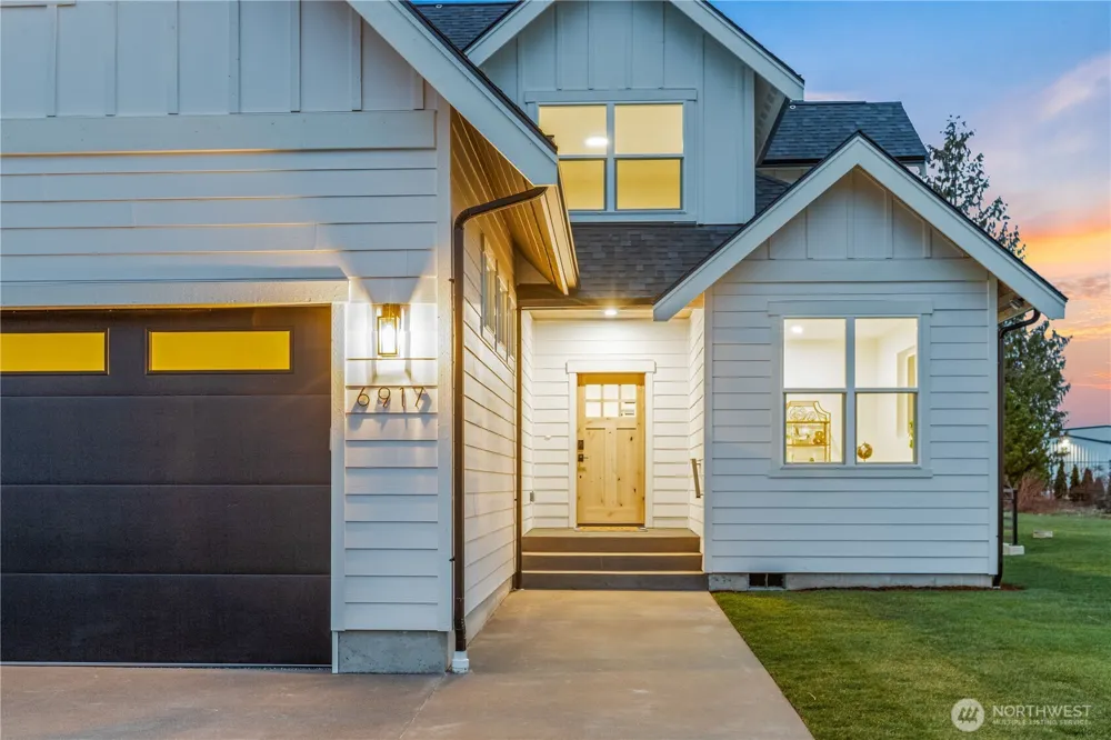 6917 Red Ridge Drive Lynden, WA 98264