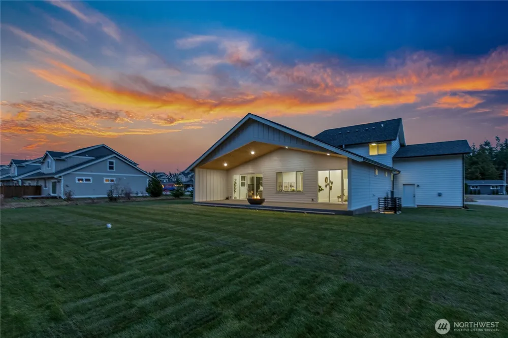 6917 Red Ridge Drive Lynden, WA 98264