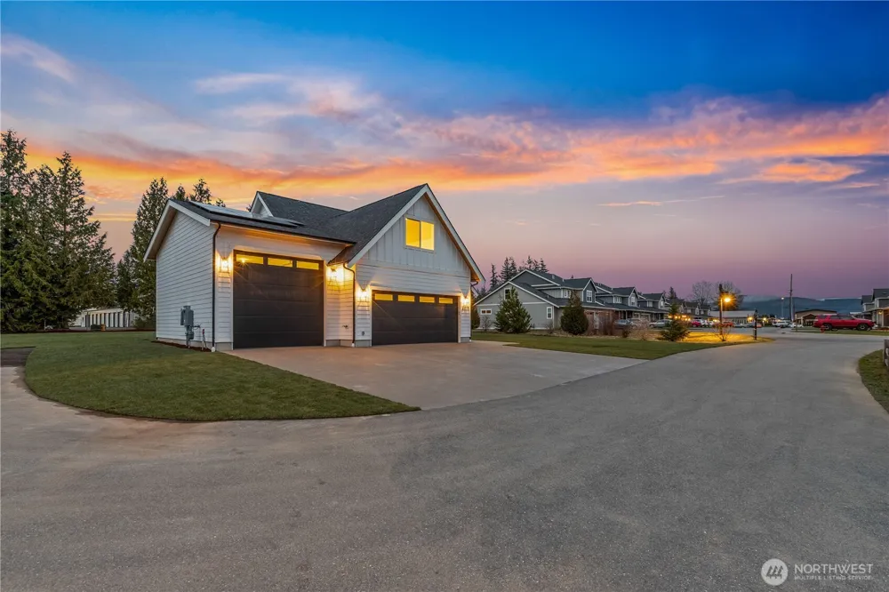 6917 Red Ridge Drive Lynden, WA 98264