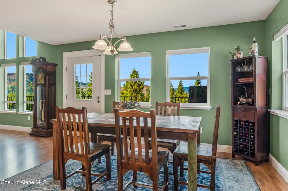 833 Drummond Peak Road Kingston, ID 83839