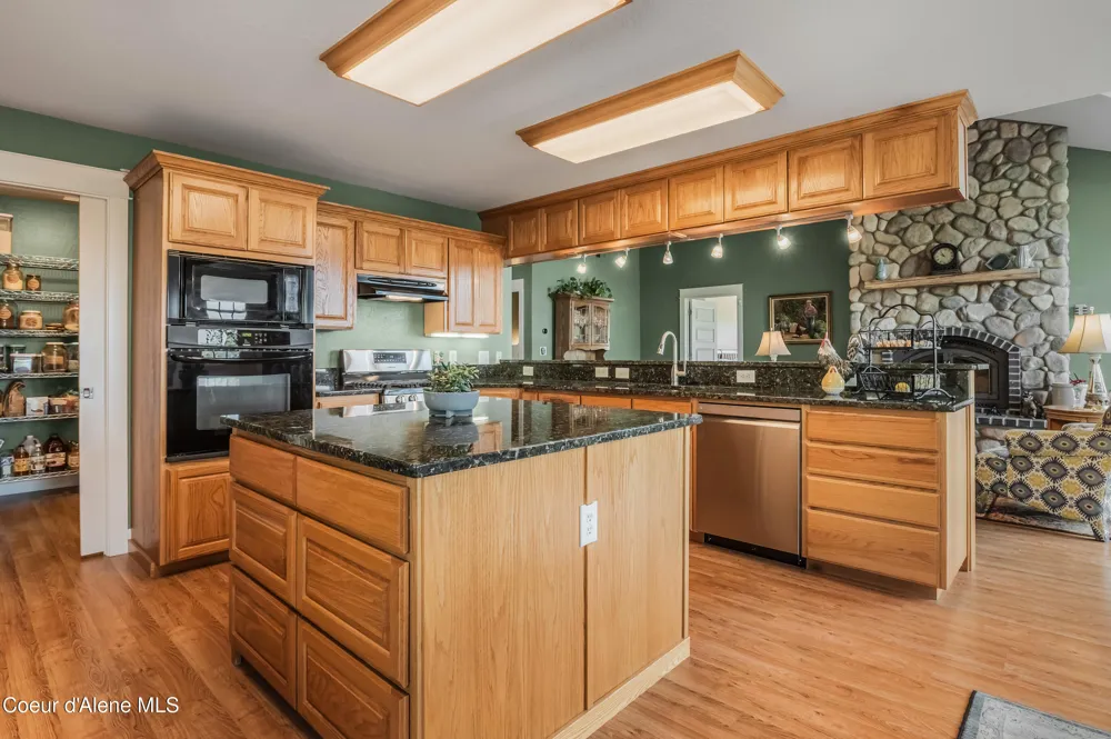 833 Drummond Peak Road Kingston, ID 83839