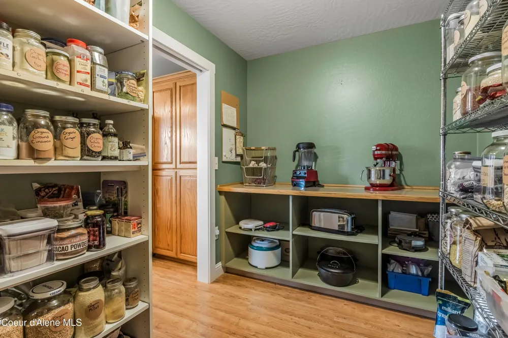 833 Drummond Peak Road Kingston, ID 83839