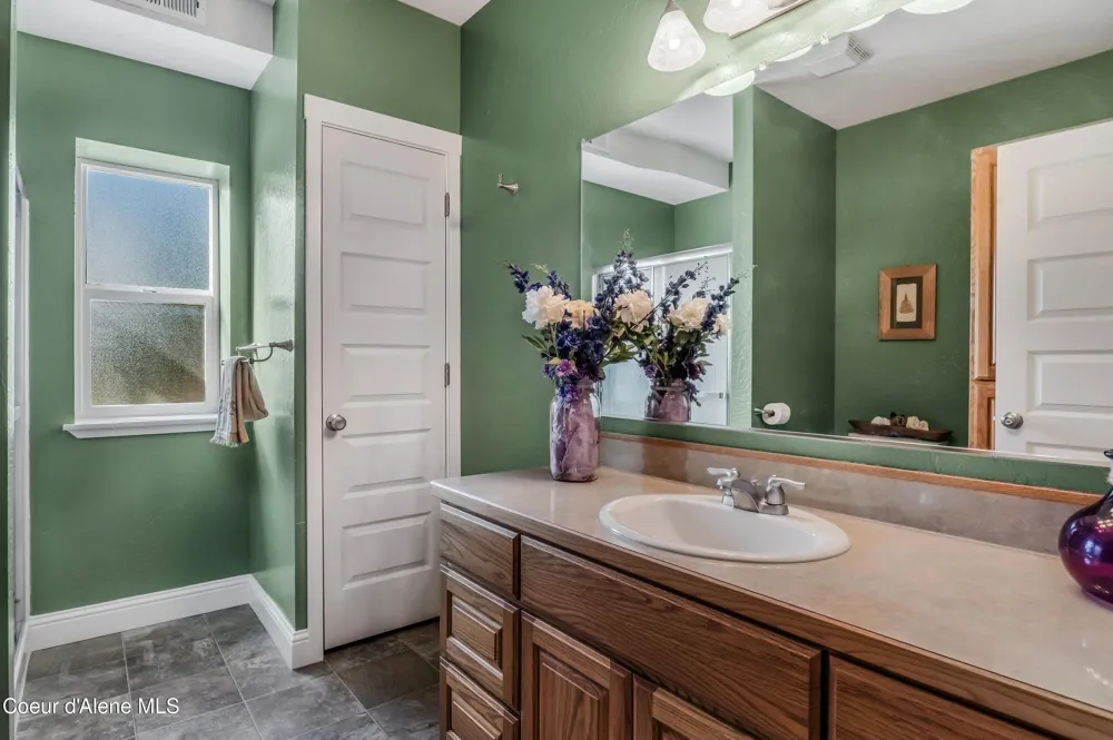833 Drummond Peak Road Kingston, ID 83839