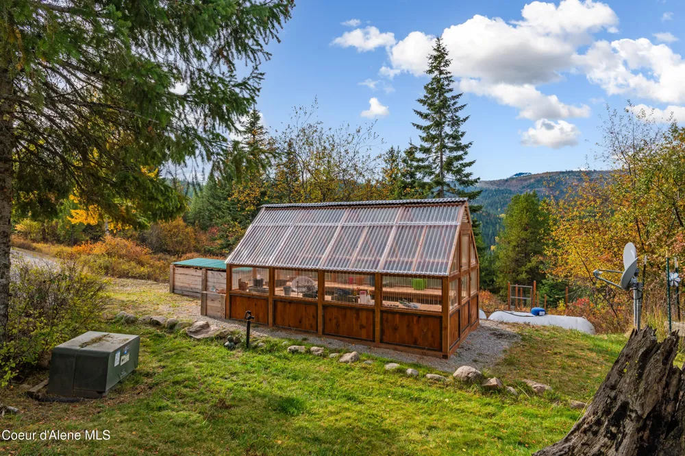 833 Drummond Peak Road Kingston, ID 83839
