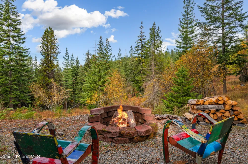 833 Drummond Peak Road Kingston, ID 83839