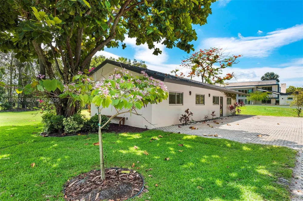 14305 Stirling Rd Southwest Ranches, FL 33330