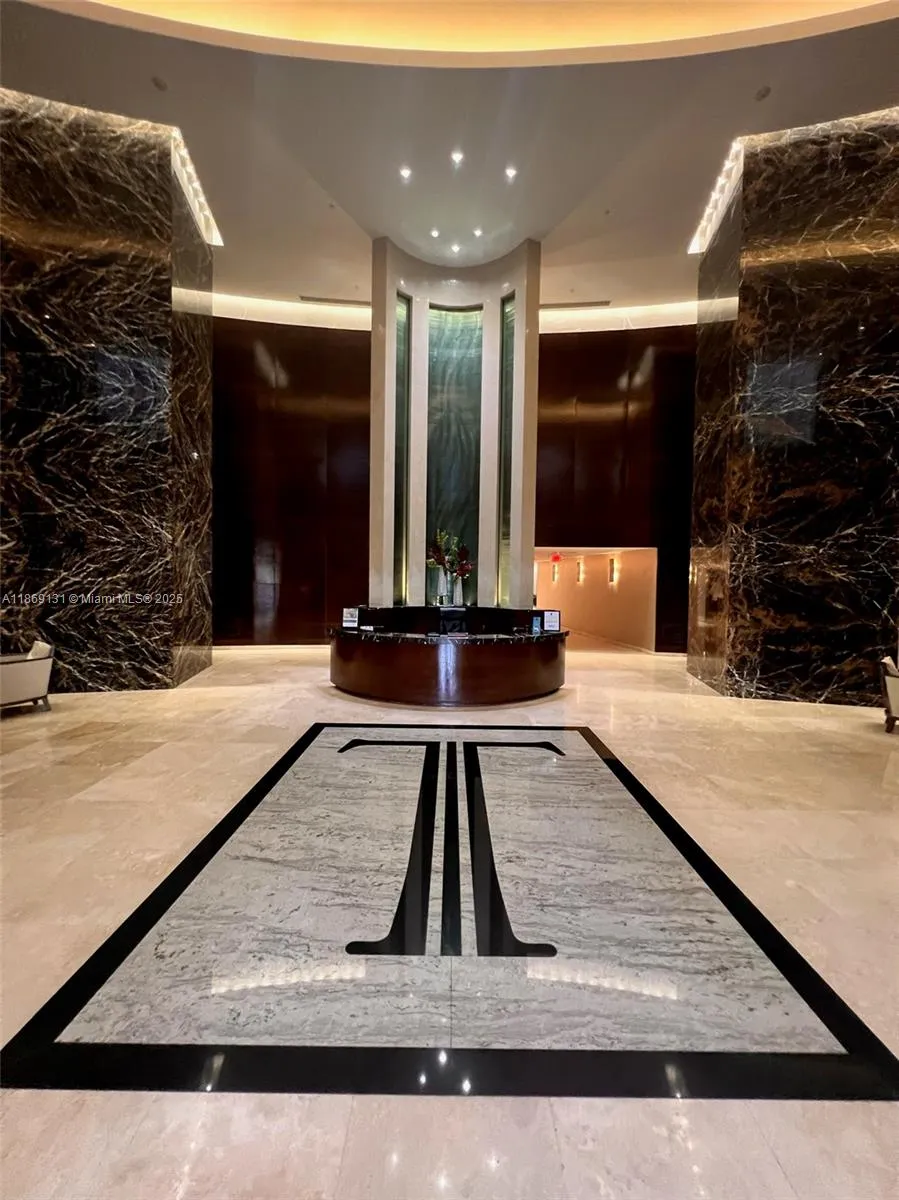 15811 Collins Ave #605 Sunny Isles Beach, FL 33160