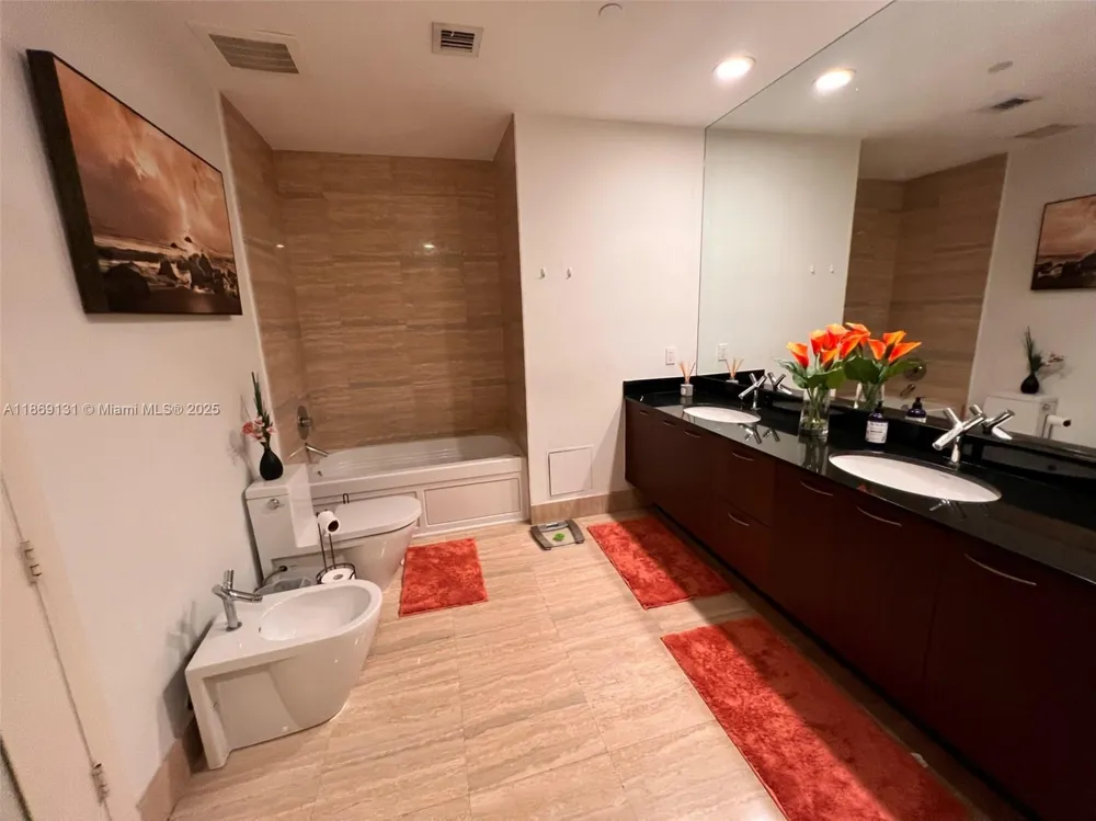 15811 Collins Ave #605 Sunny Isles Beach, FL 33160