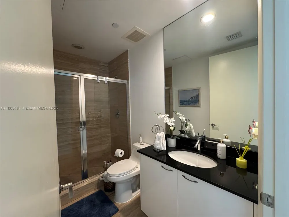 15811 Collins Ave #605 Sunny Isles Beach, FL 33160