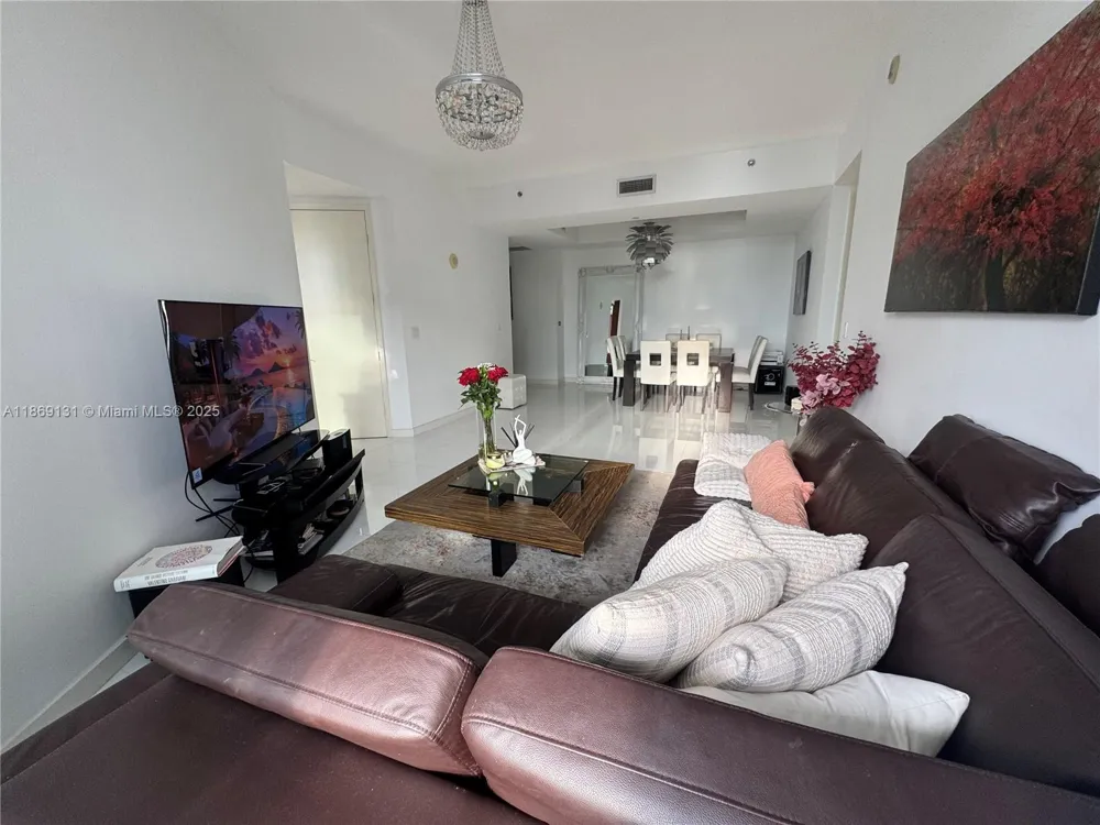 15811 Collins Ave #605 Sunny Isles Beach, FL 33160