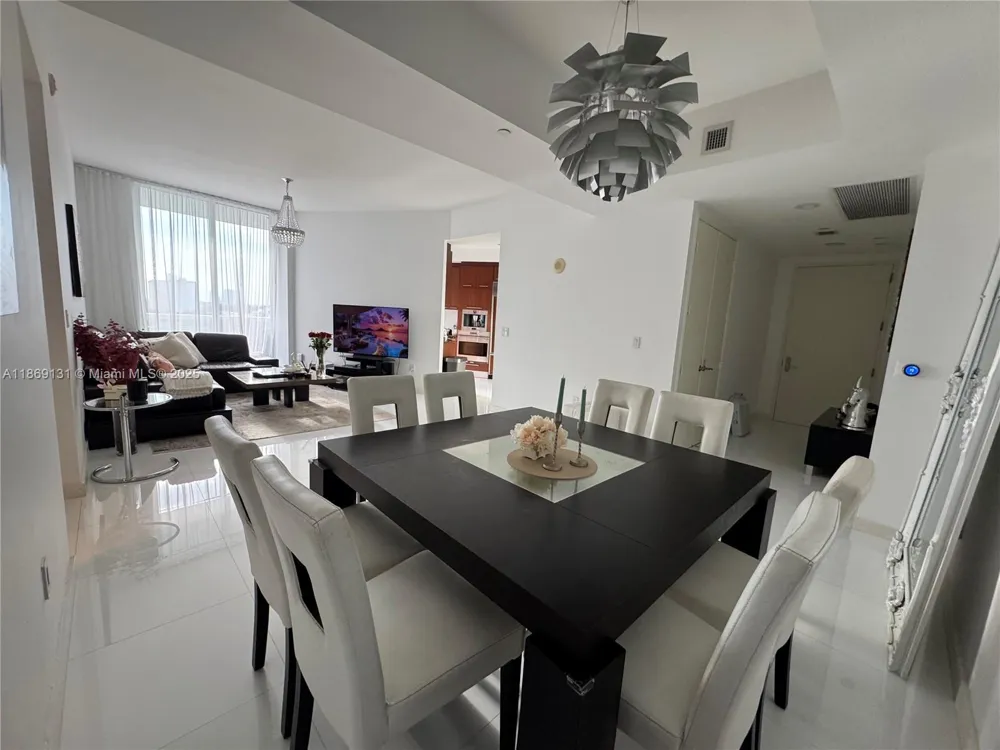 15811 Collins Ave #605 Sunny Isles Beach, FL 33160