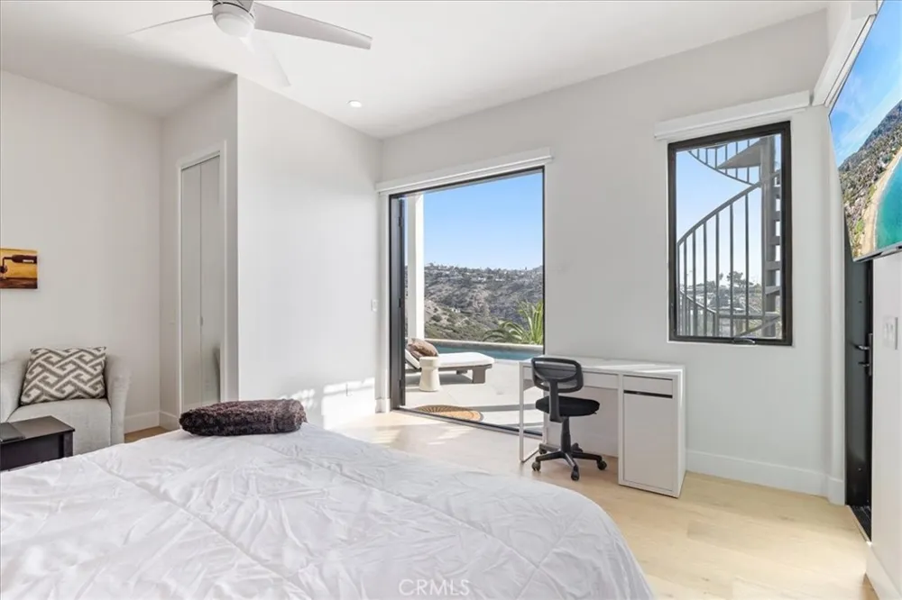 1515 Tahiti Avenue #B Laguna Beach, CA 92651