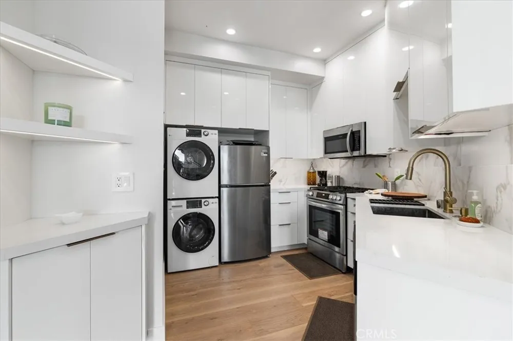 1515 Tahiti Avenue #B Laguna Beach, CA 92651