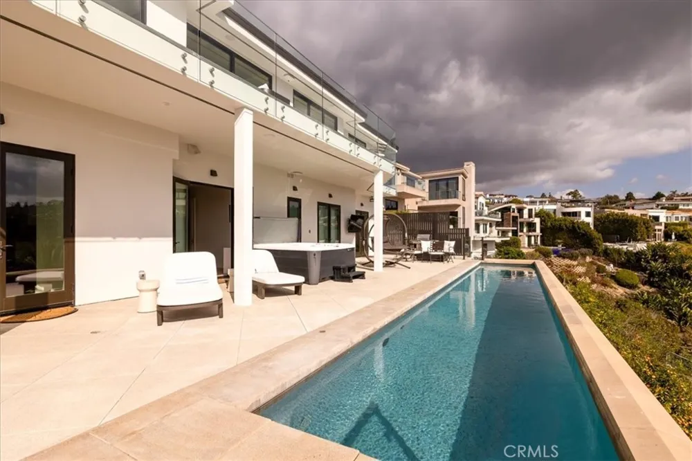 1515 Tahiti Avenue #B Laguna Beach, CA 92651