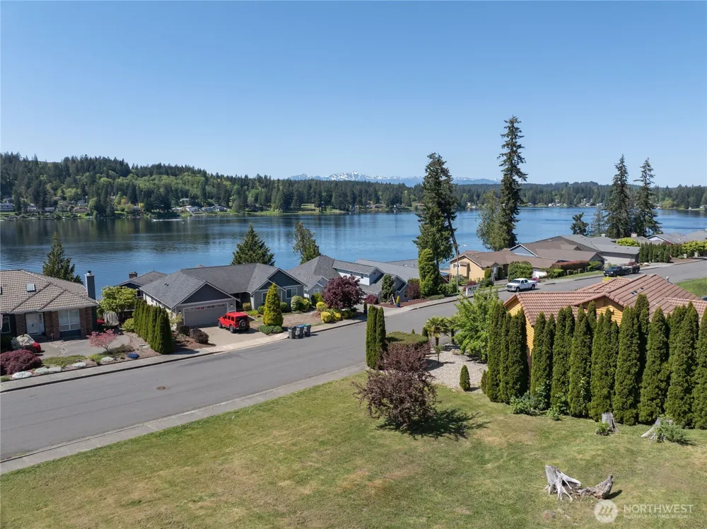 6069 Osprey Circle Bremerton, WA 98312