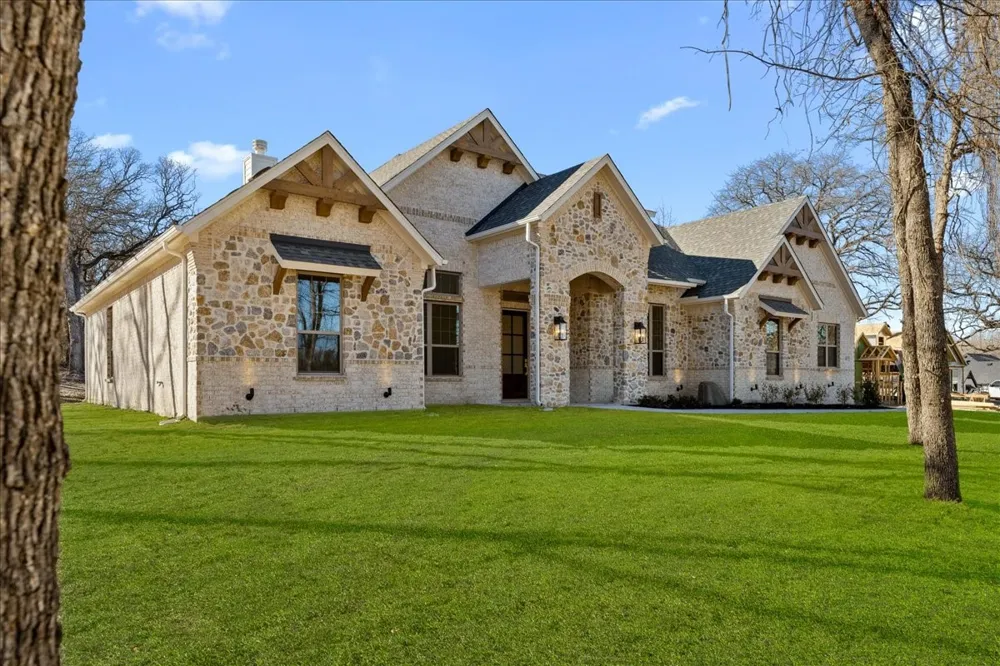 687 Bent Tree Lane Weatherford, TX 76085