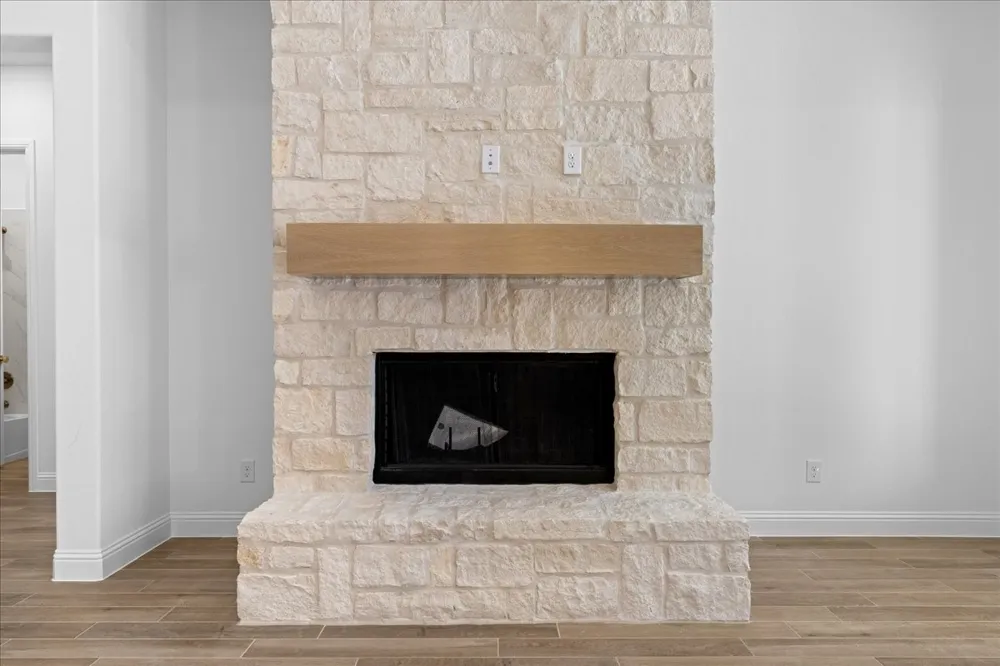 687 Bent Tree Lane Weatherford, TX 76085
