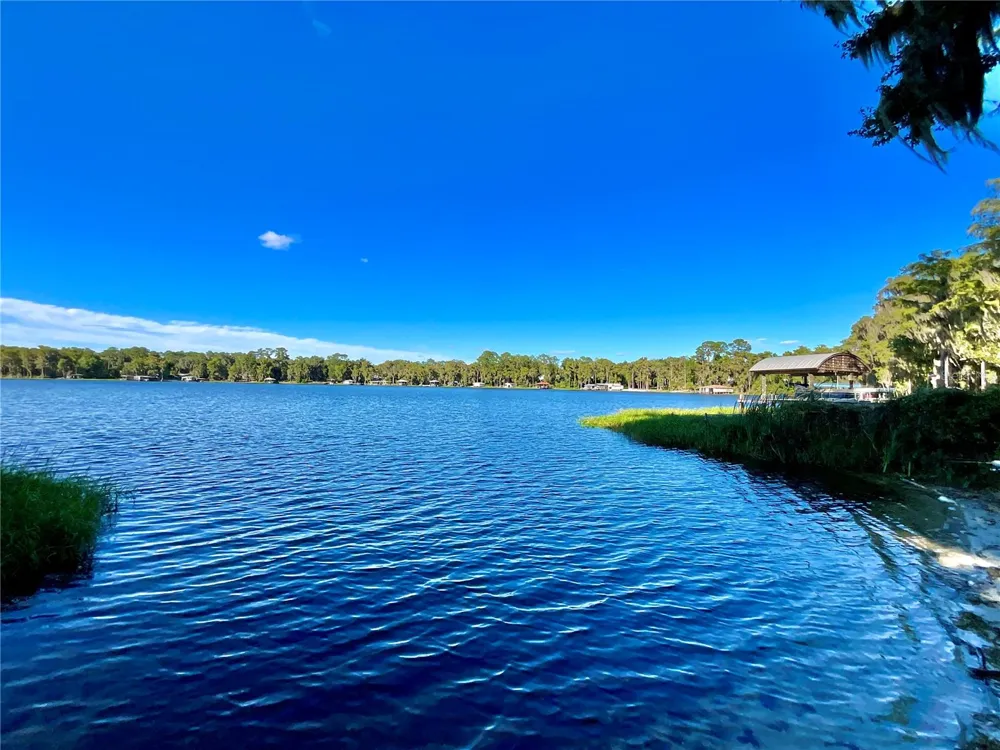 TROUT STREET Melrose, FL 32666