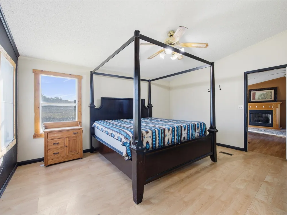 381 W Mccool Road Nocona, TX 76255