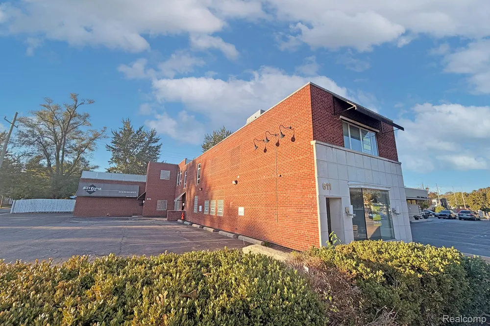 611 W 9 Mile Road Ferndale City, MI 48220
