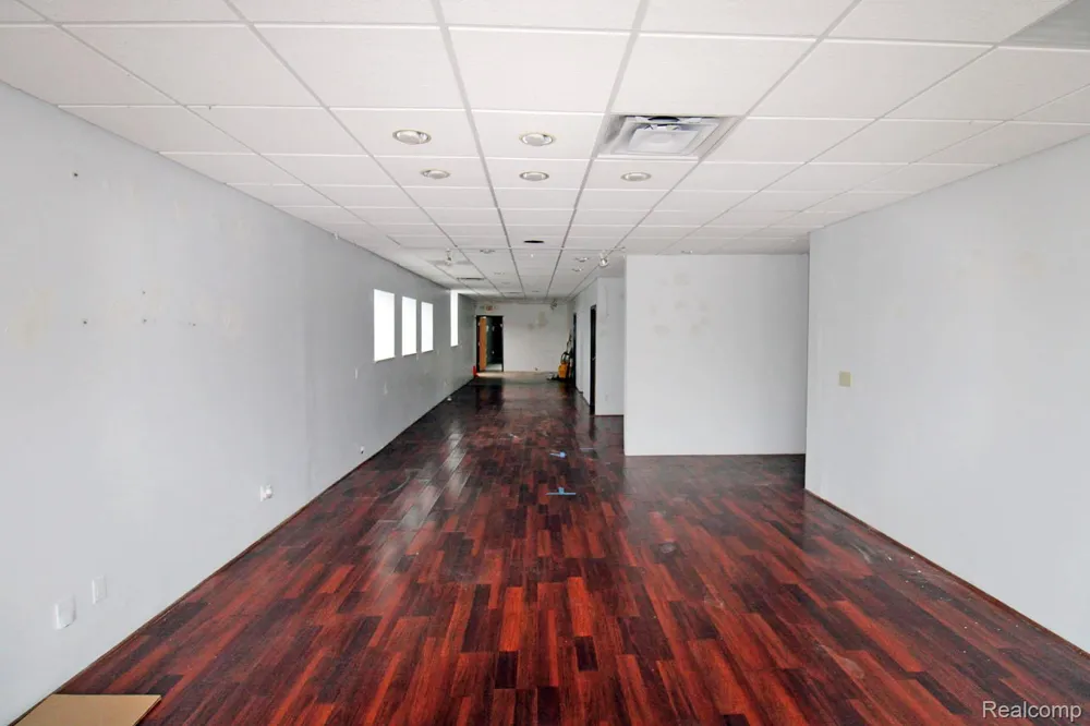 611 W 9 Mile Road Ferndale City, MI 48220