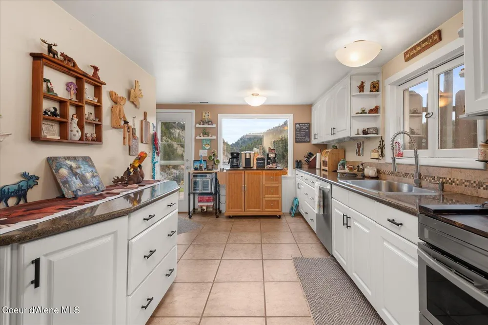 105 Lehigh Avenue Metaline Falls, WA 99153